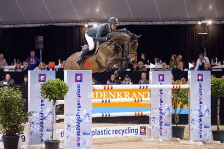 Jeroen Dubbeldam en Roelofsen Horsetrucks Eldorado S vorig jaar tijdens Jumping de Achterhoek. Foto Digishots
