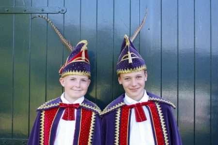 Prins Renzo 1 (Bogman) en adjudant Ramon (Broakman)