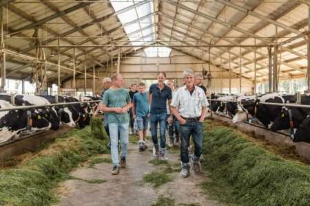 Ontmoeting en inspiratie tijdens ‘Loeren bij de boeren’ op zestien melkveebedrijven