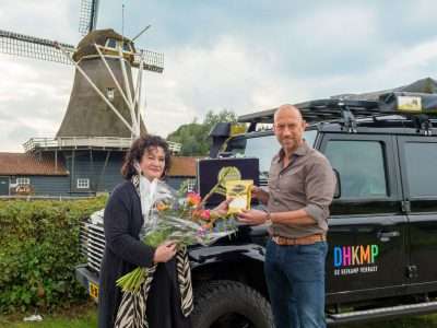 Caroline van der Plas ontvangt de Graan Cru Primeur