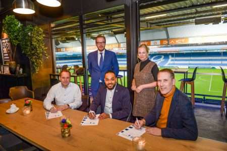 Foto ondertekening De Graafschap Inside