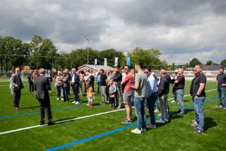 Diverse onthullingen bij S. v. Grol