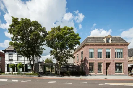 Activiteit voor mensen met vergeetachtig brein bij museum Villa Mondriaan