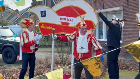 De steken zijn gezet. Carnaval is aanstaande