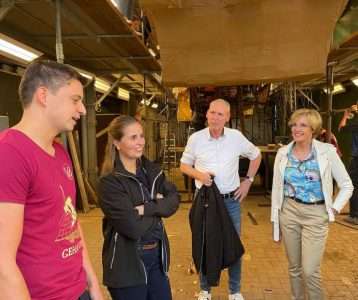 Delegatie van gemeente Oost Gelre bezoekt Corsogroepen in Harreveld en Lichtenvoorde