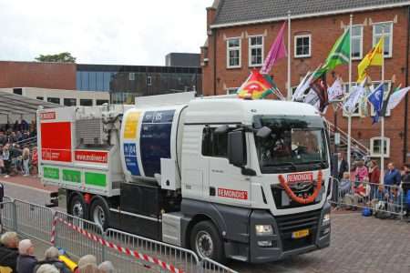 Promotiekaravaan Bloemencorso biedt podium met promotiekaravaan