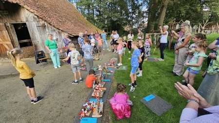 Geslaagd Kinder Kunstcircuit in Achterhoeks Openluchtmuseum