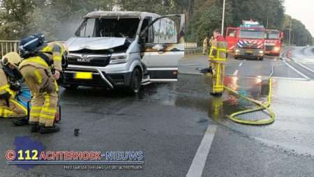 Busje verwoest door Brand nabij Groenlo