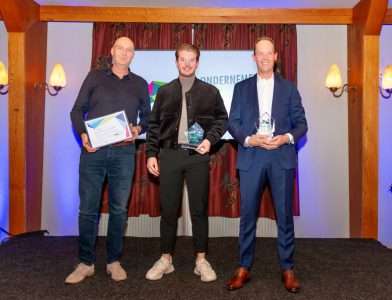 Roel de Jonge van Rometron Ondernemer van het jaar, Daymian Boenink van restaurant Pipa Starter van het jaar en Remco Reebeen van de ReadShop winnaar Publieksprijs 