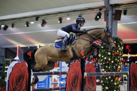 Mel Thijssen scoort op Jumping de Achterhoek: ‘Helemaal weg van dit paard’
