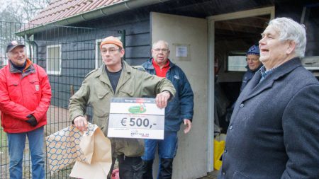 Cheque overhandiging De Halve Maan