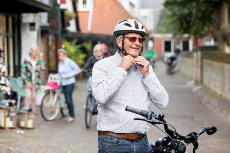 Social media afbeelding - man met fietshelm