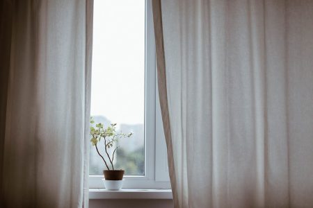 curtains-1854110_960_720