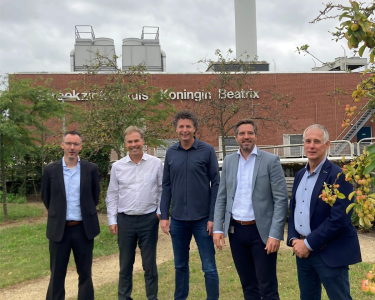 foto samenwerkingspartners bouwen aan de toekomst