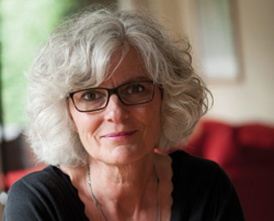 Literair Café: Anneloes Timmerije – Evenwicht tussen spreken en zwijgen