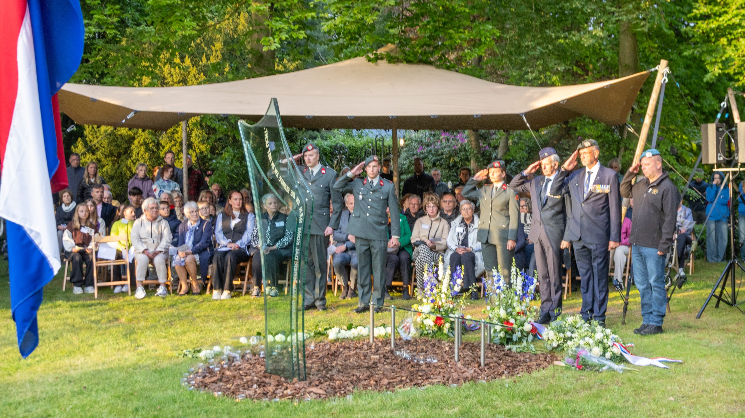 GROENLO — GROENLO — Zondagsverhaal: Namen die blijven spreken in de stilte van 4 mei