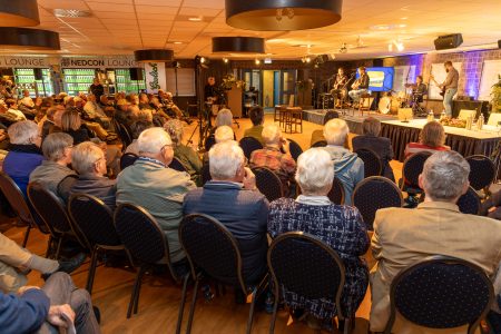 Eerder ECAL streektaalsymposium in De Graafschap-stadion