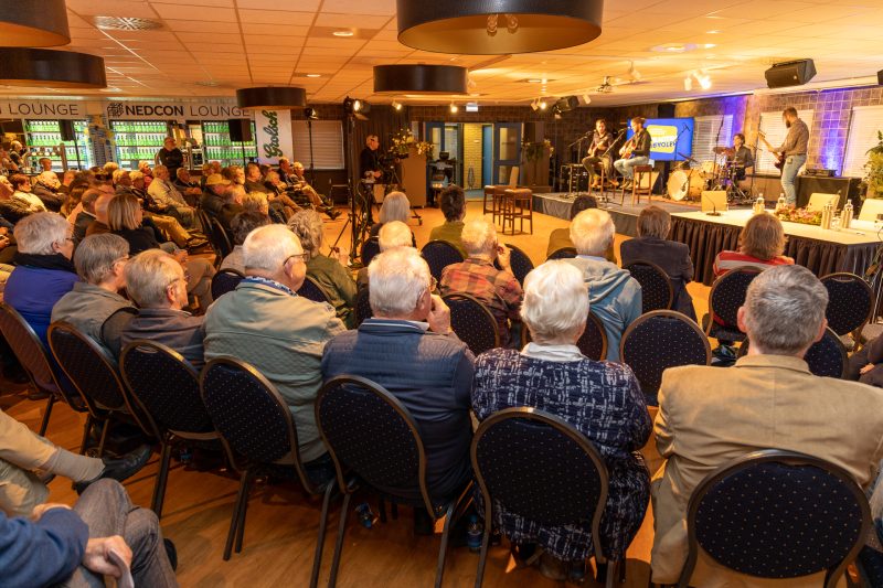Eerder ECAL streektaalsymposium in De Graafschap-stadion