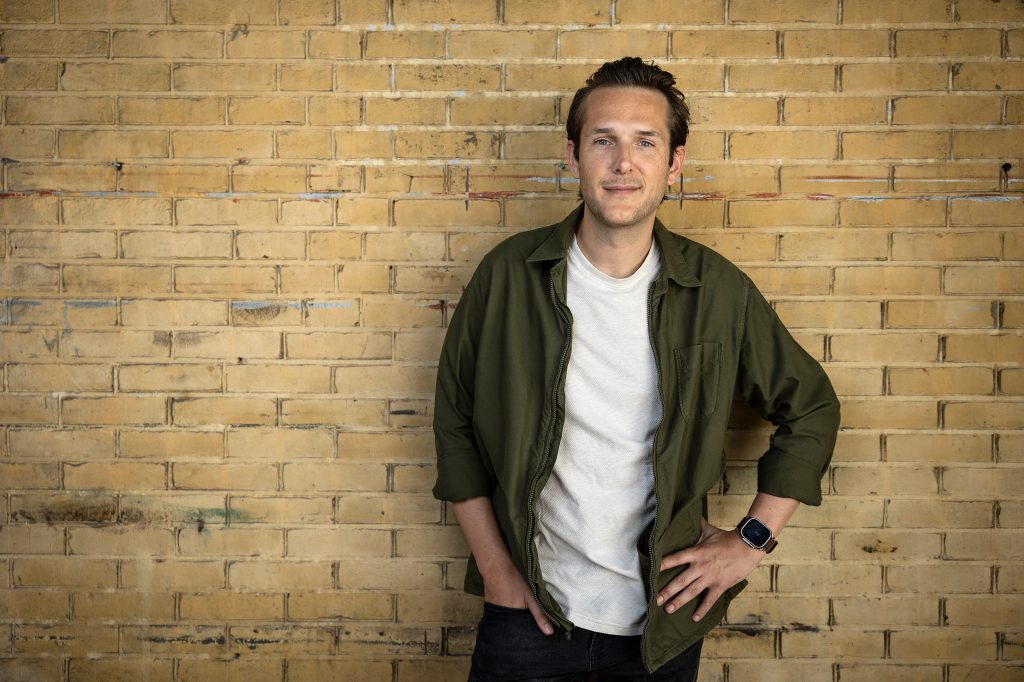 24f2c8_f6b3cc64eeef409c926690d98498d843~mv2