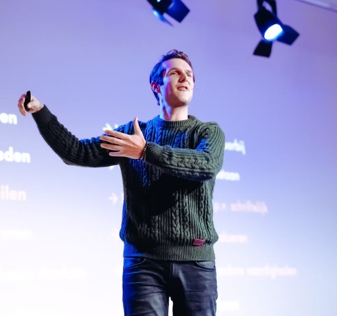 Inspiratiesessie in Bibliotheek Groenlo: hoe AI het onderwijs van morgen verandert