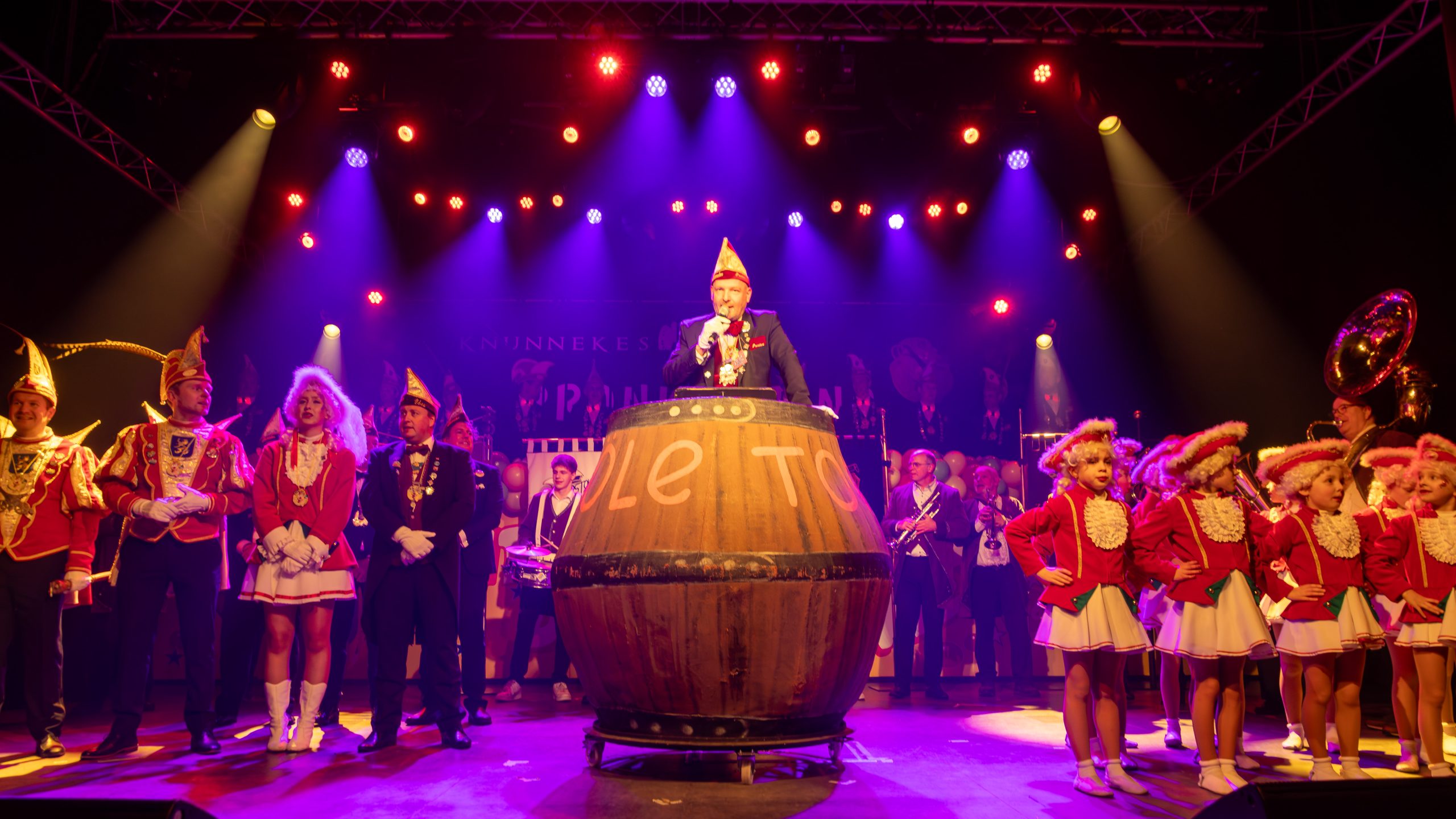 Afscheid in stijl: president De Knunnekes na acht jaar uitgezwaaid