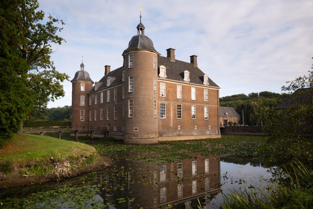 Kasteel-Slangenburg-met-toren-_0-c-Marjon-Lukje