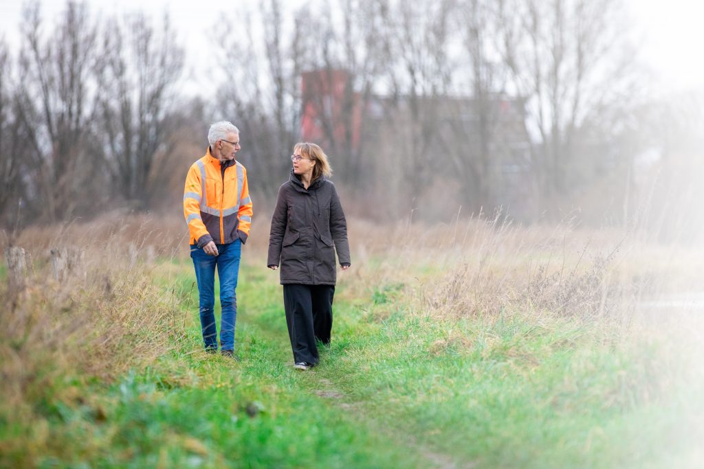 Martine Peppelenbos en Gerrit in gesprek