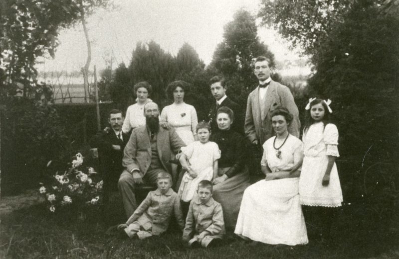 Portret van de familie Vos. Bron collectie ECAL