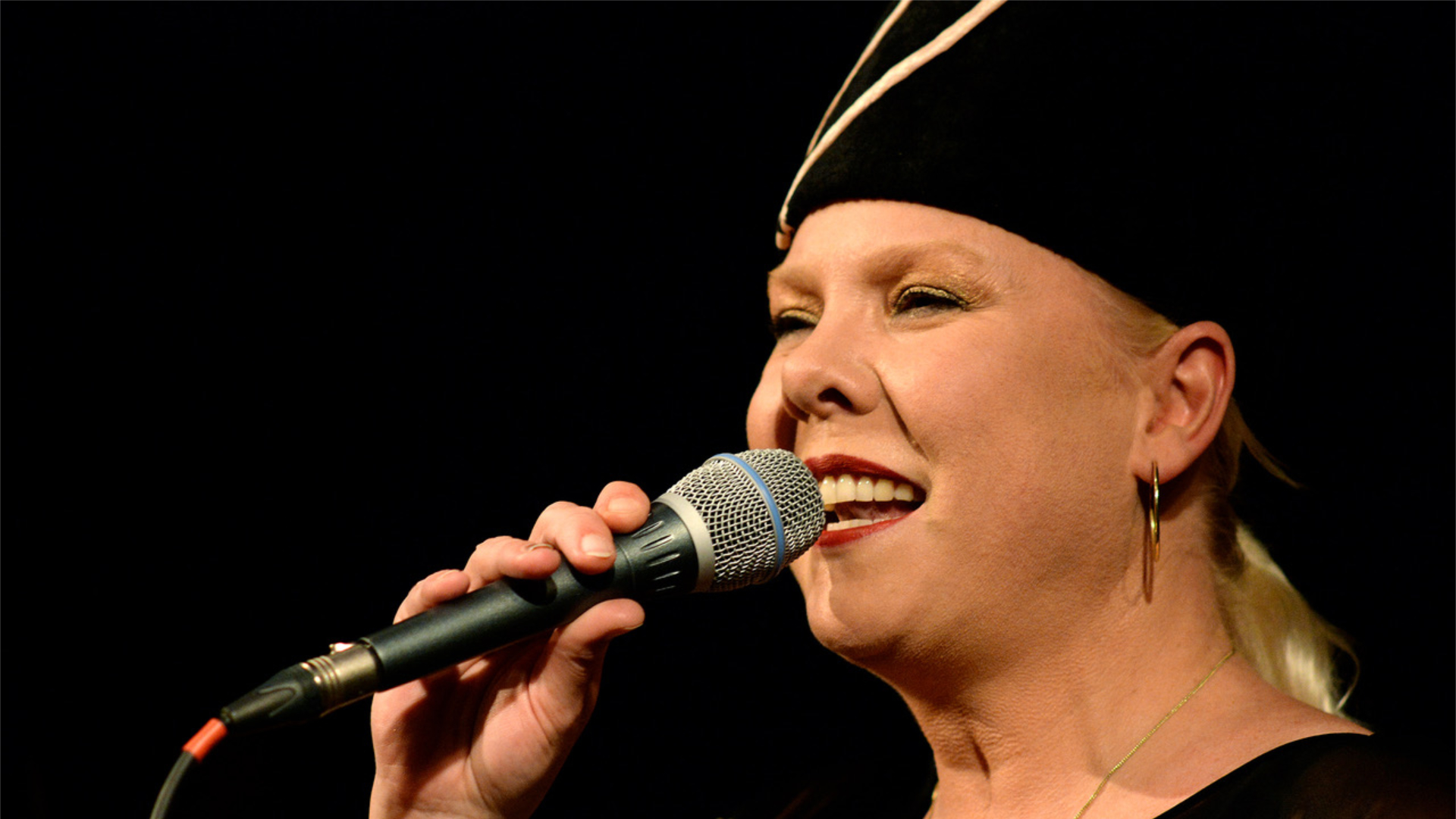 BREDEVOORT — Jazzicoon Masha Bijlsma viert 35-jarig jubileum in Bredevoort