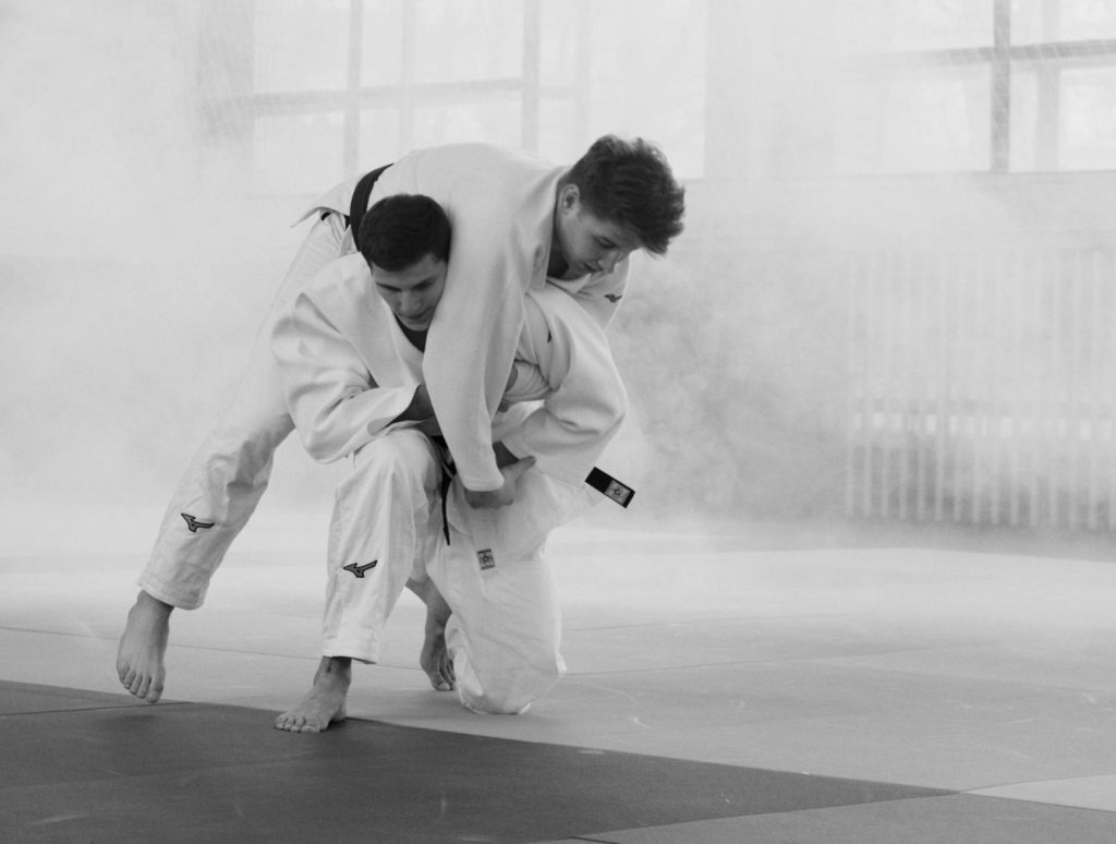 pexels-artempodrez-6253165