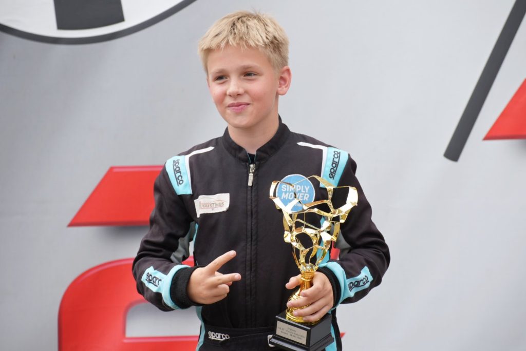 Marc_Wernsen_pakt_podium_op_Kerpen_waar_F1_legende_Michael_Schumacher_ooit_begon-2