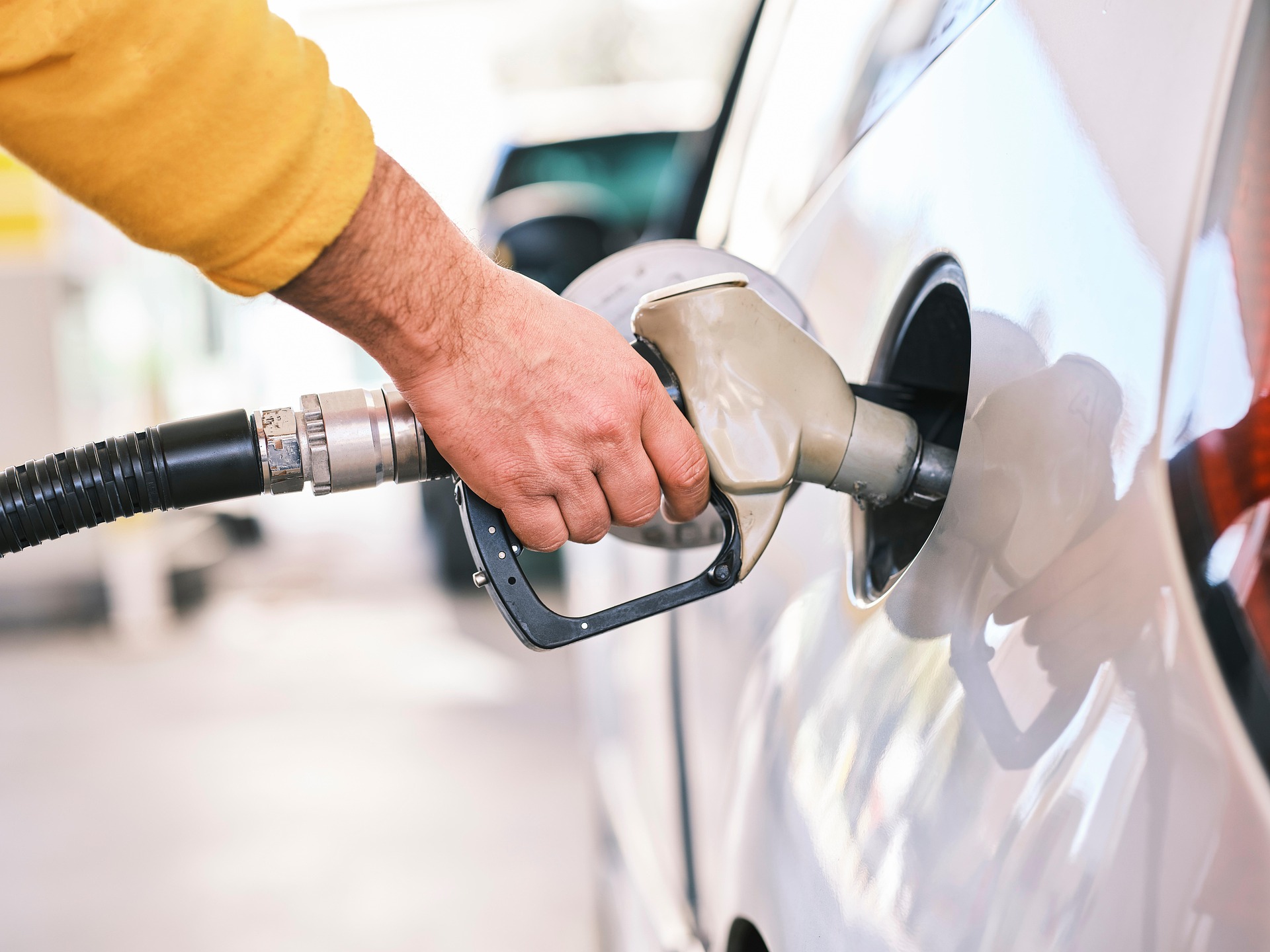 Grote prijsverschillen aan de pomp in Gelderland: in Oost Gelre kan een volle tank € 18,50 schelen
